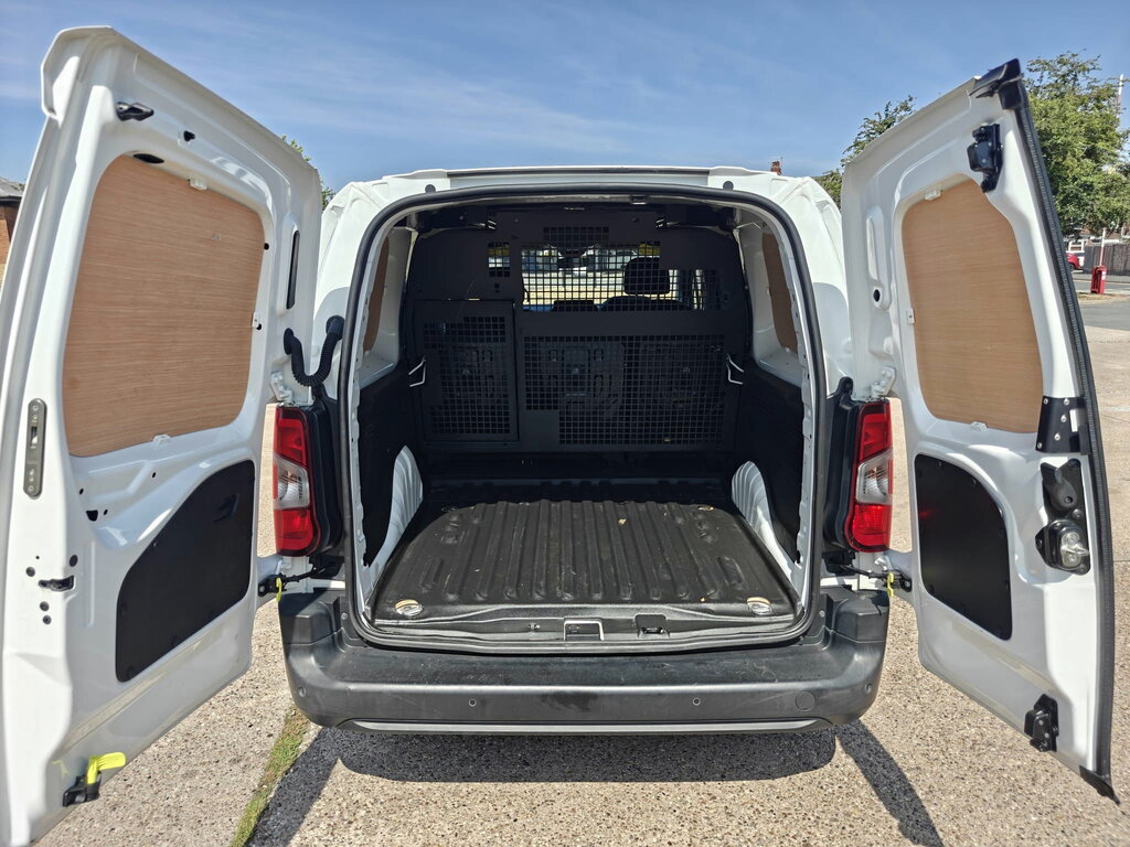 Peugeot Partner Partner Long NV71WXL White