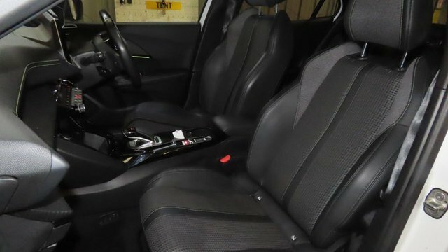 Peugeot e-2008 Gt Line Suv White #2