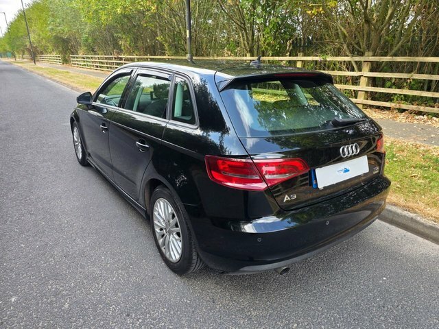 Audi A3 Tdi Ultra Se Technik Black #5