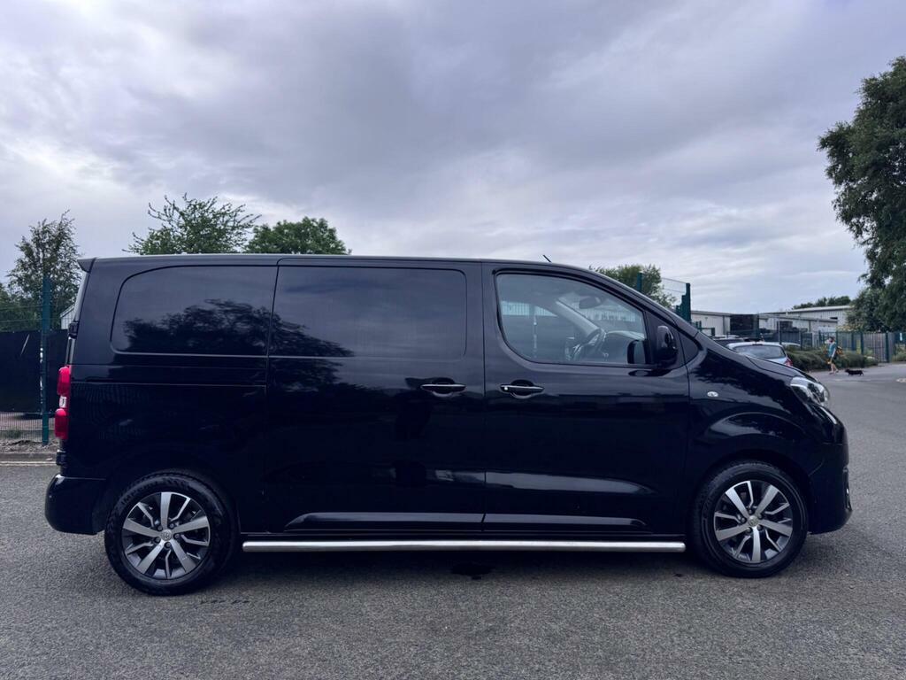 Toyota PROACE 1.5D 120 Icon Medium Wheelbase L2h1 Low Roof Van White #17