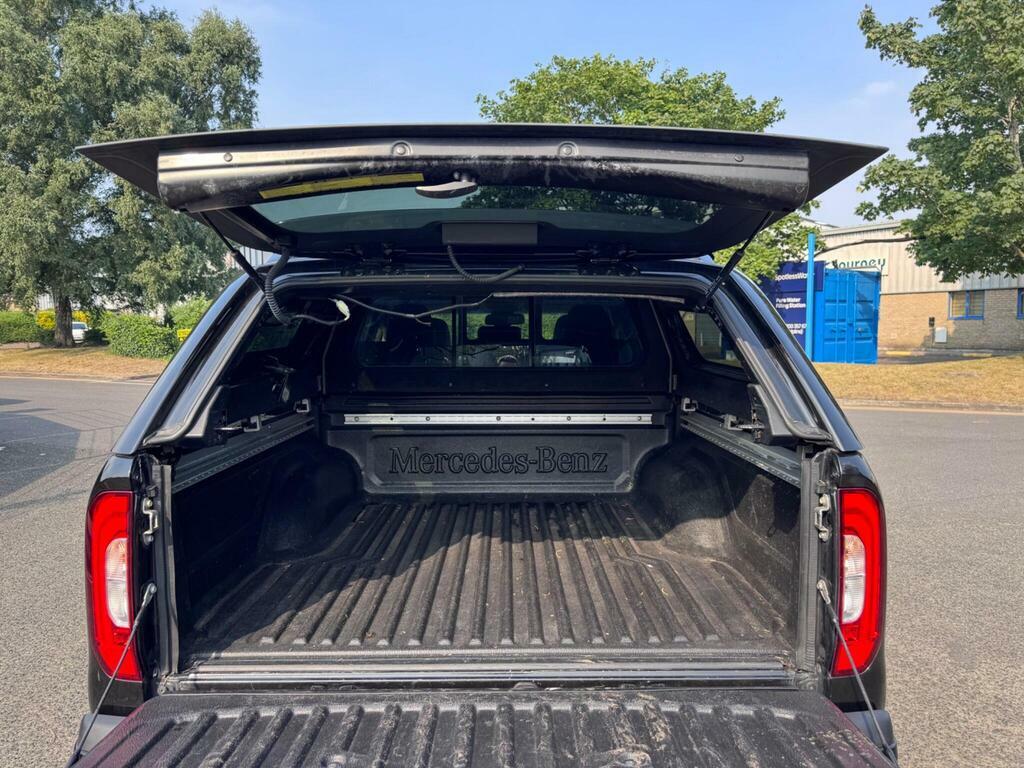 Mercedes-Benz X Class Class 2.3 Black #10