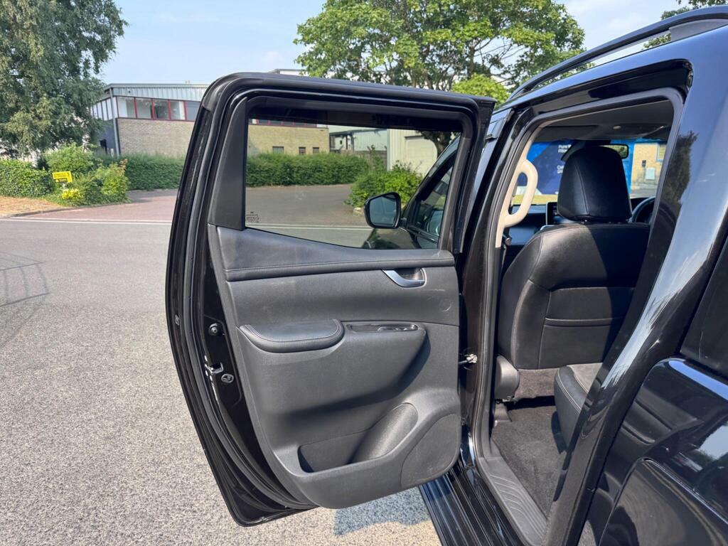 Mercedes-Benz X Class Class 2.3 Black #26