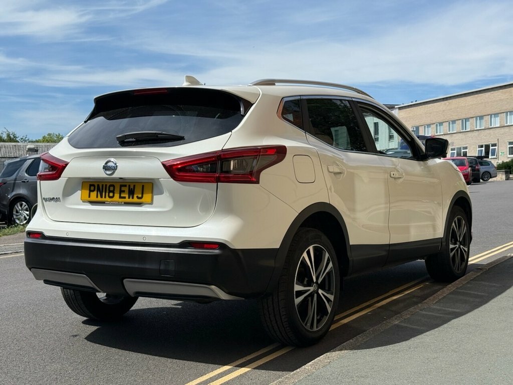 Nissan Qashqai 1.2L N-connecta PN18EWJ White #4