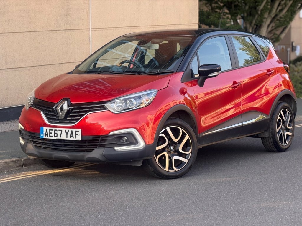 Renault Captur 0.9L Dynamique Nav Red