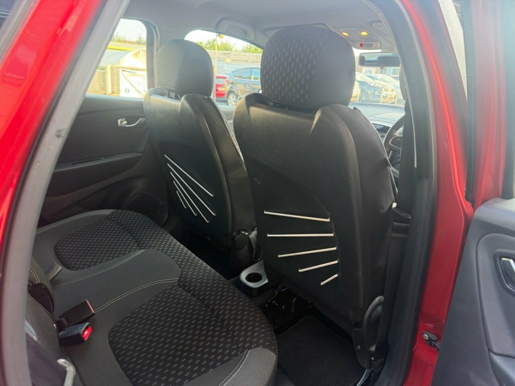 Renault Captur 0.9L Dynamique Nav Red #5