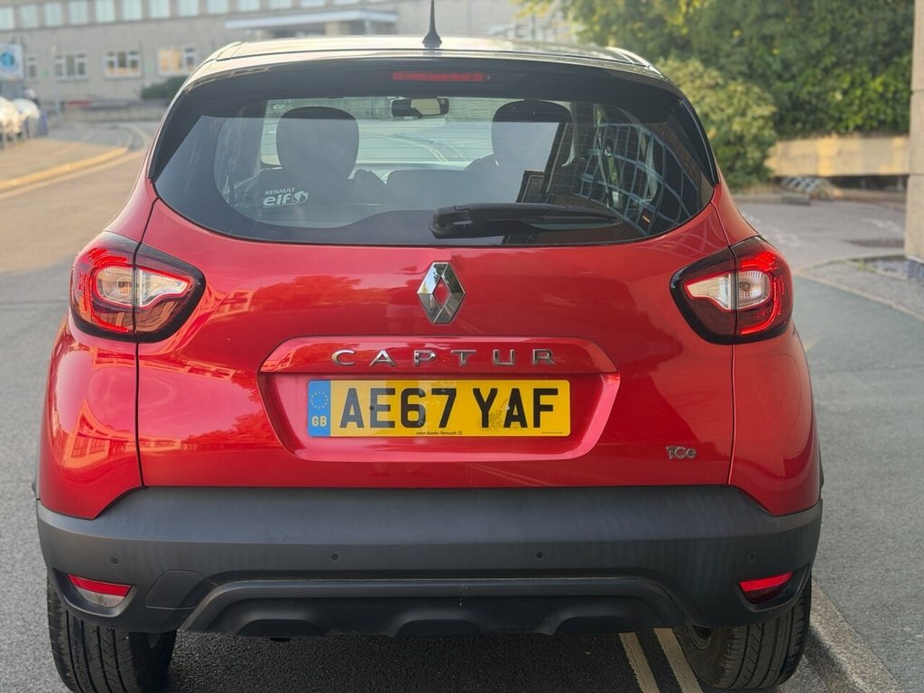 Renault Captur 0.9L Dynamique Nav Red #2