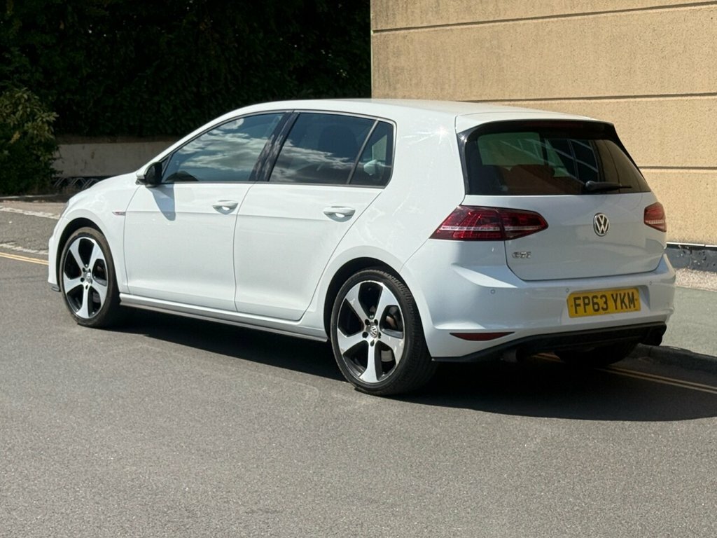 Volkswagen Golf 1.4 Se Tsi Bluemotion Technology Dsg 120 Bhp White #4
