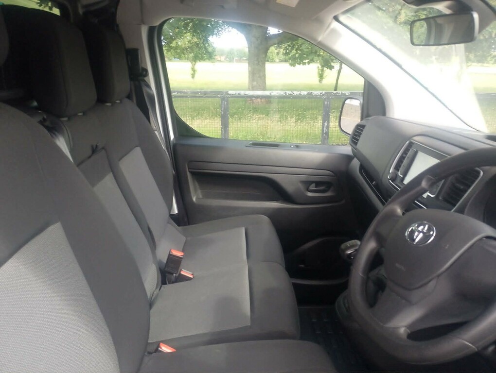 Toyota PROACE Long Icon 2.0D 140Ps Airconsatnavalloyselpack Grey #10