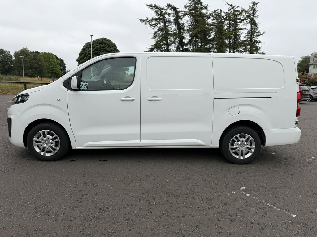 Vauxhall Vivaro Panel Van 1.5 Turbo D 2900 Sportive 202070 DS70HRW White #4