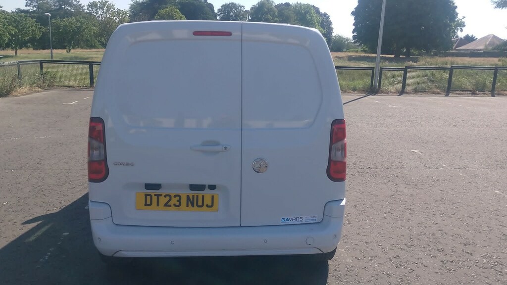 Vauxhall Combo Panel Van 1.5 Combo Pro 1.5D 100 M6 L1h1 2300 Pane DT23NUJ White #6