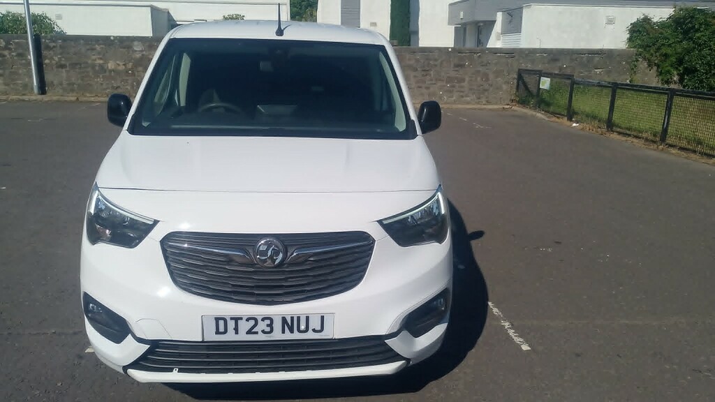 Vauxhall Combo Panel Van 1.5 Combo Pro 1.5D 100 M6 L1h1 2300 Pane DT23NUJ White #2