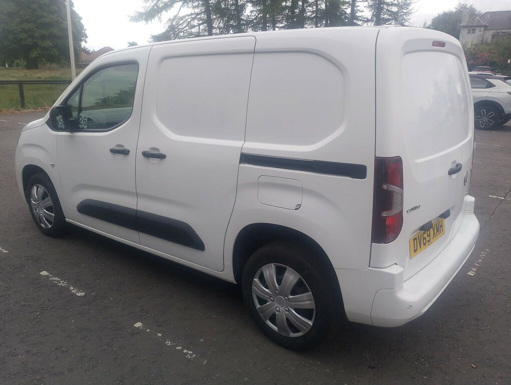 Vauxhall Combo Panel Van 1.6 Turbo D 2300 Sportive 201969 White #5
