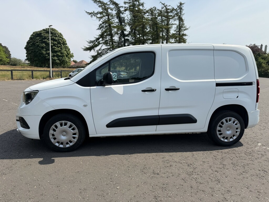 Vauxhall Combo 1.6 Turbo D 2300 Sportive White #4