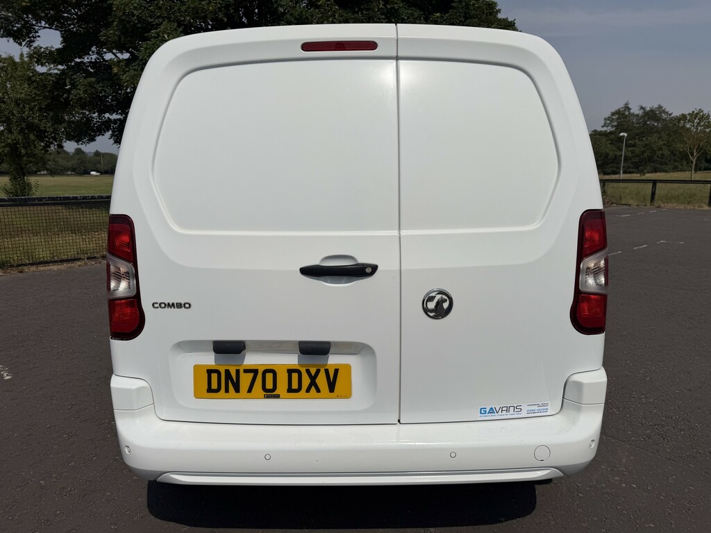 Vauxhall Combo 1.6 Turbo D 2300 Sportive White #6