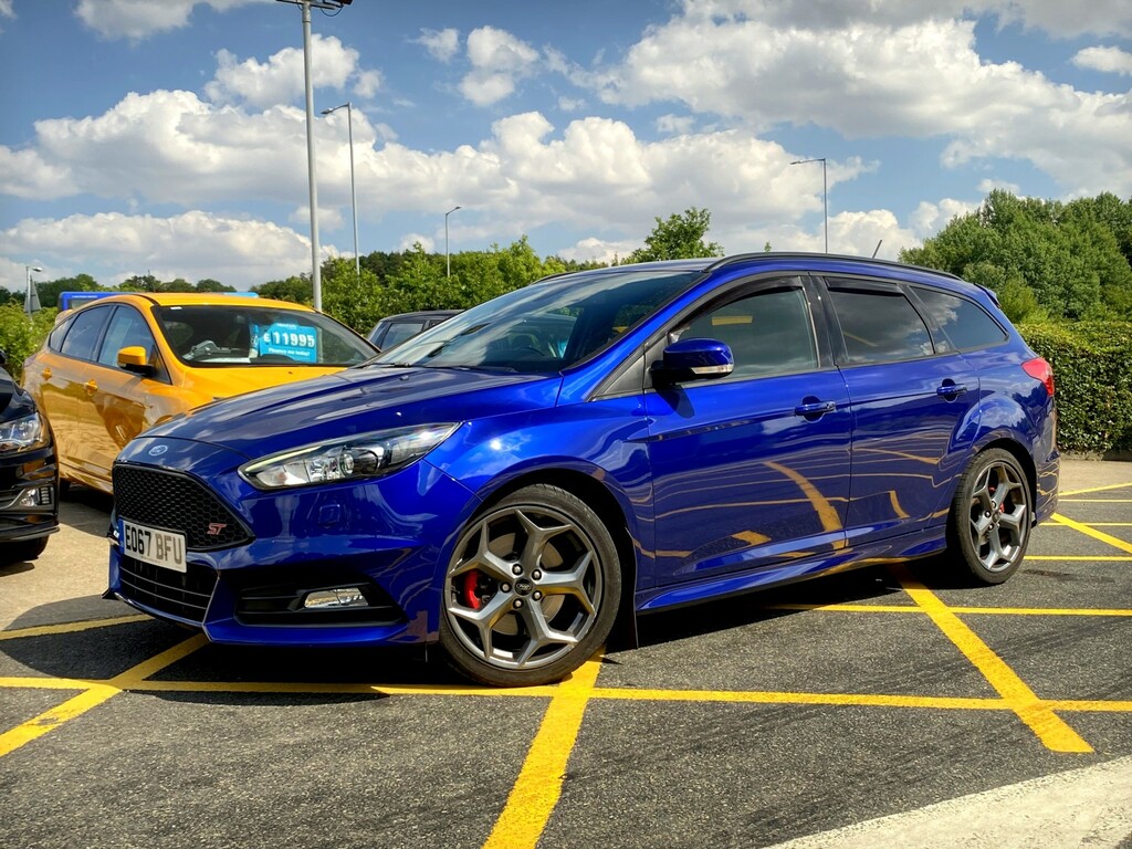 Ford Focus St-3 2.0 Ecoboost - Rare Estate Model - 27 800 Mil Blue