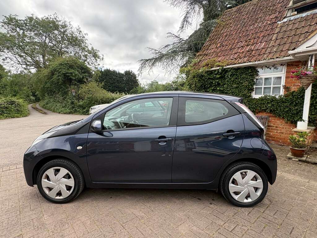 Toyota Aygo X 1.0 Aygo X-play Vvt-i RV64ODP Blue #2
