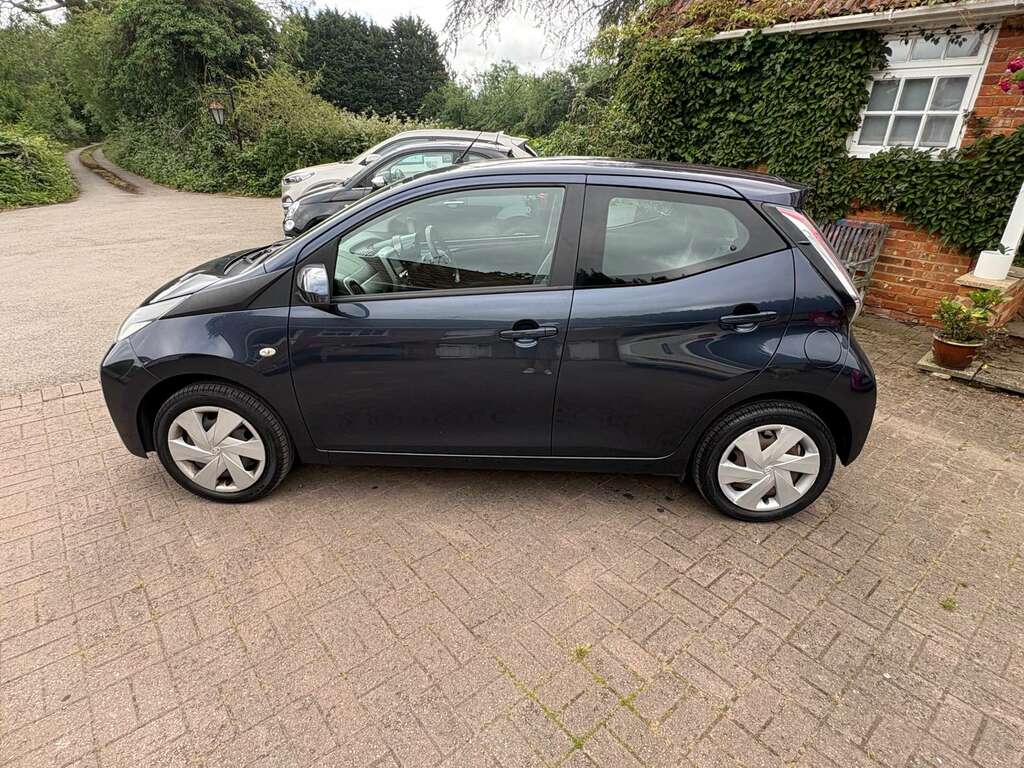Toyota Aygo X 1.0 Aygo X-play Vvt-i RV64ODP Blue
