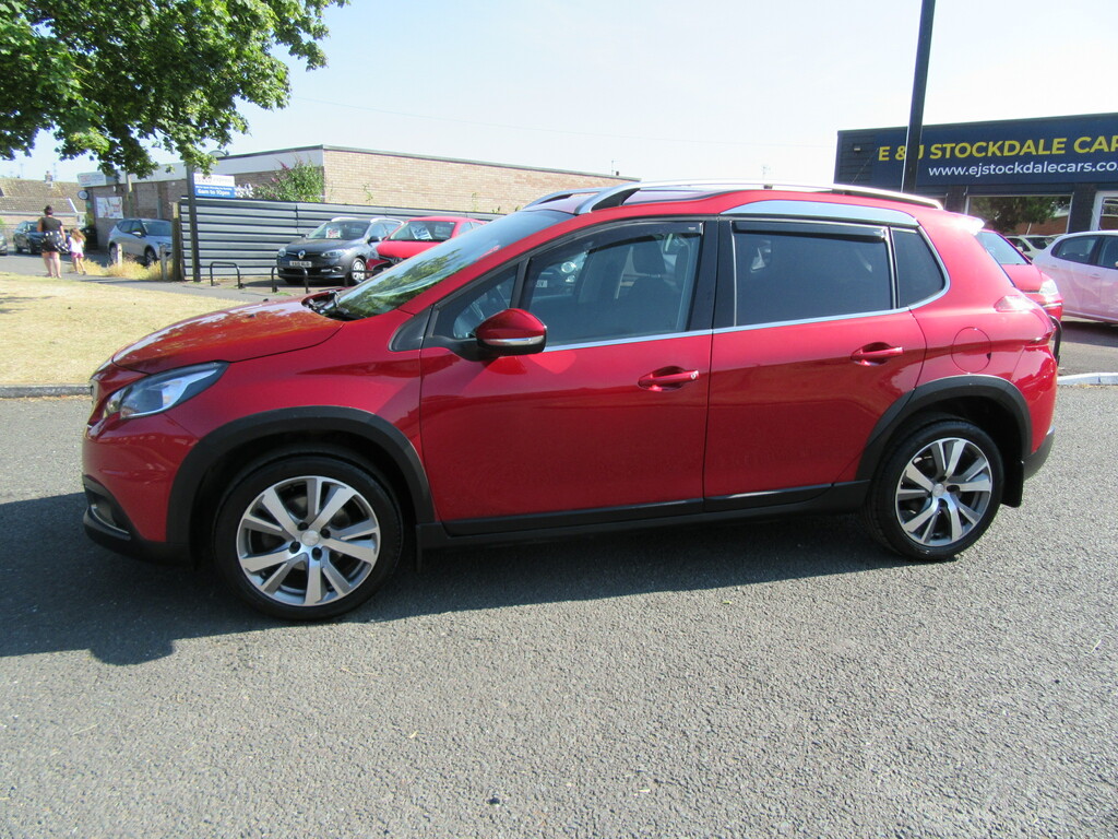 Peugeot 2008 Allure S S 1.2L S S Allure Euro 6 Red #4