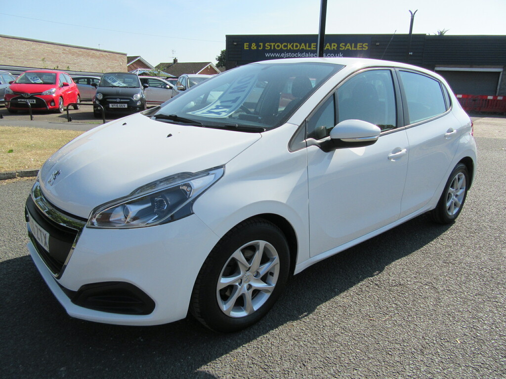 Peugeot 208 Active 1.2L Active Euro 6 White #2