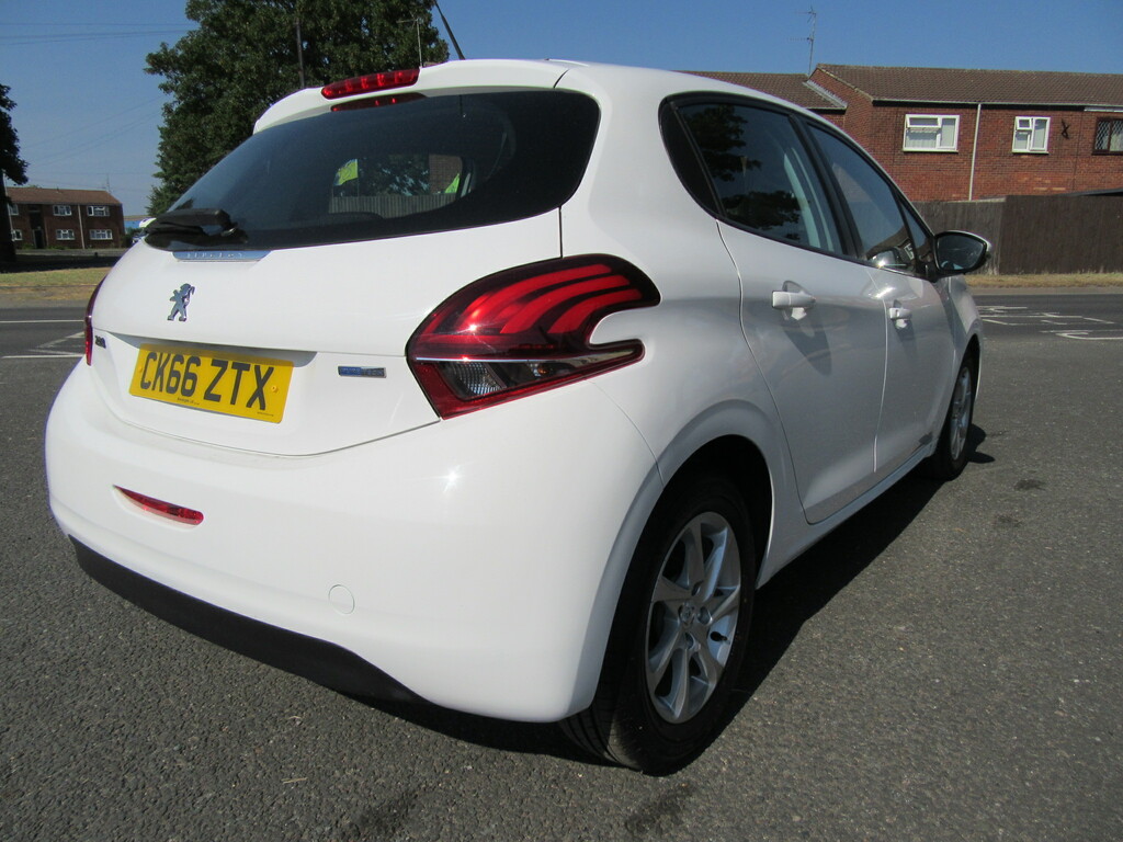 Peugeot 208 1.6 Bluehdi Gt Line Euro 6 Black #12