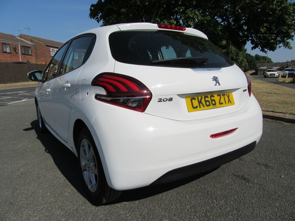 Peugeot 208 1.6 Bluehdi Gt Line Euro 6 Black #11