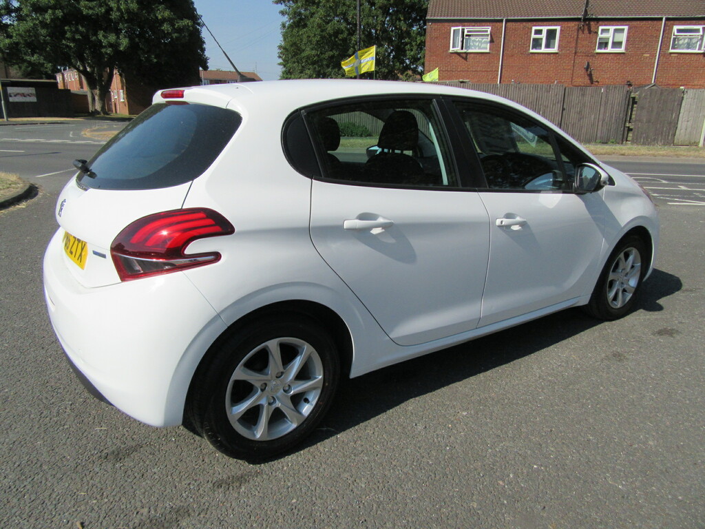 Peugeot 208 1.6 Bluehdi Gt Line Euro 6 Black #14