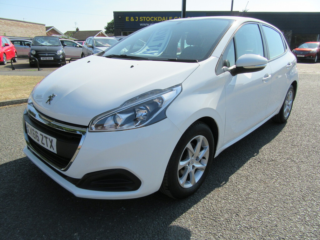 Peugeot 208 Active 1.2L Active Euro 6 White