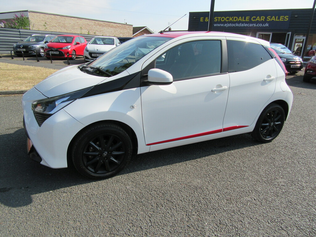 Toyota Aygo X X-press 1.0 Vvt-i White #3