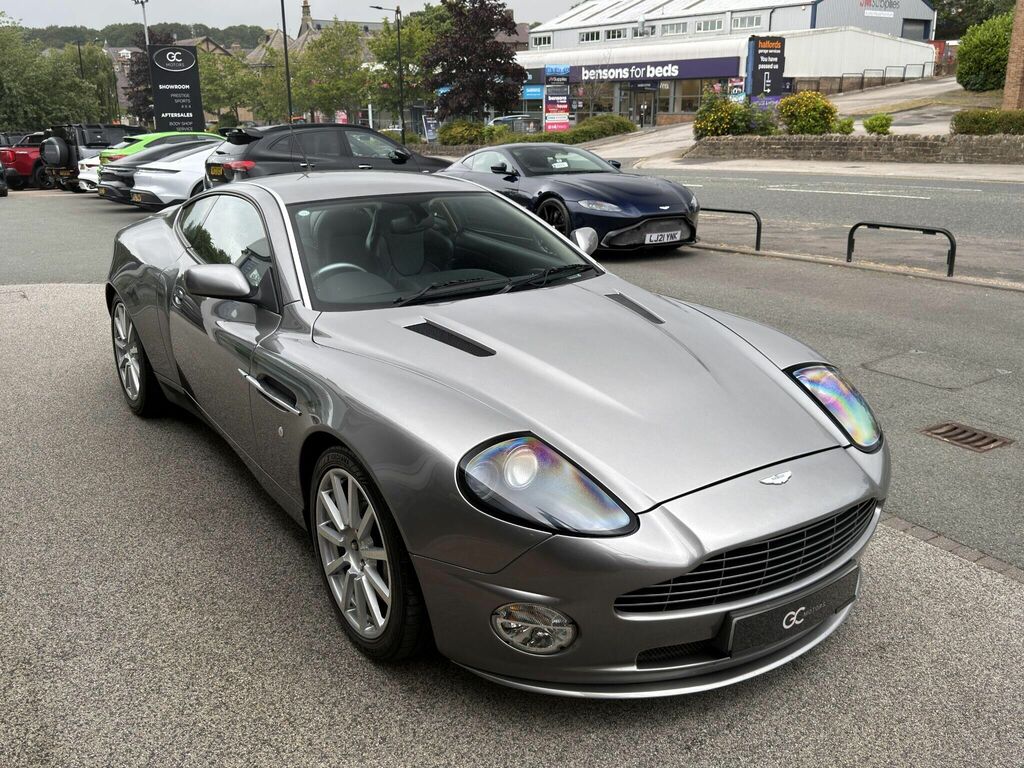 Aston Martin Vanquish S Green #8