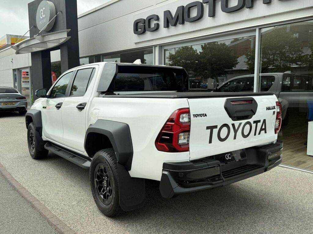 Toyota HILUX 2.8 D-4d Gr Sport II Pickup Double Cab White #5