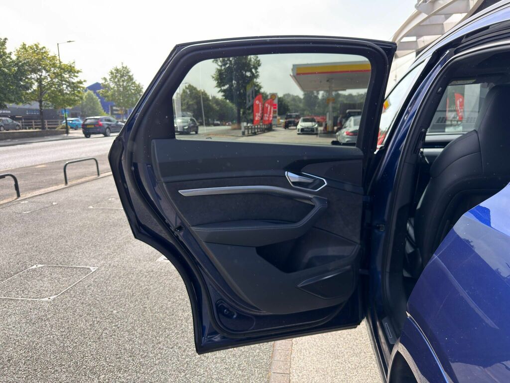 Audi E-tron 2021 50 Sport Suv Quattro 71.2Kw Black #51