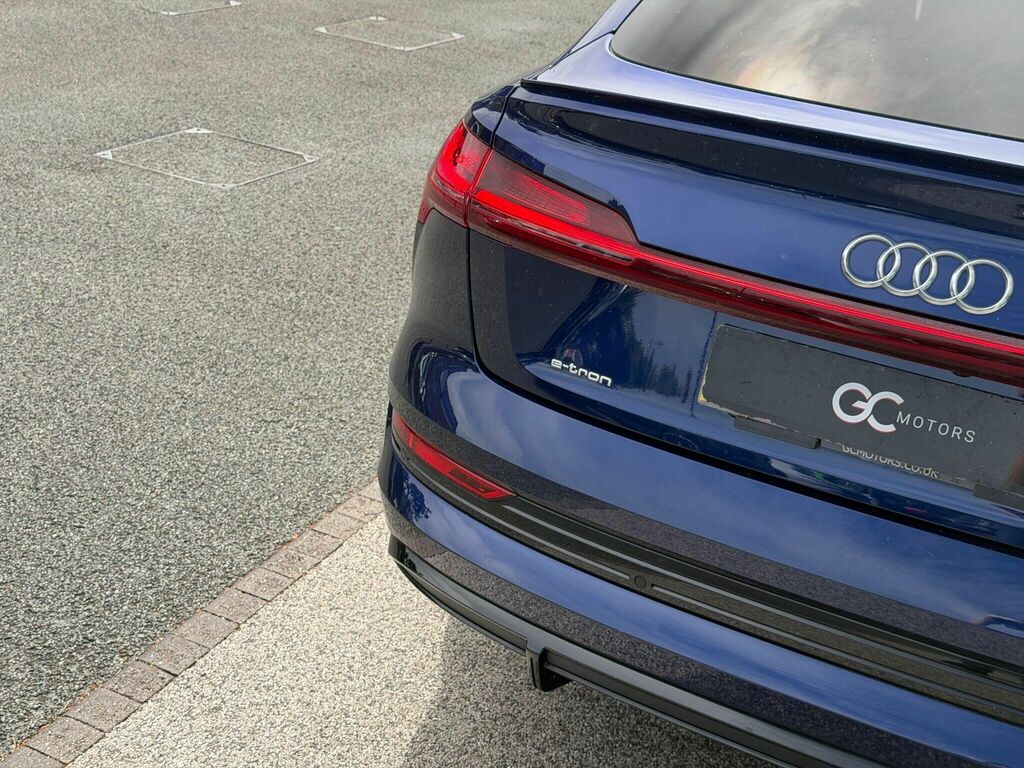 Audi E-tron 2021 50 Sport Suv Quattro 71.2Kw Black #54