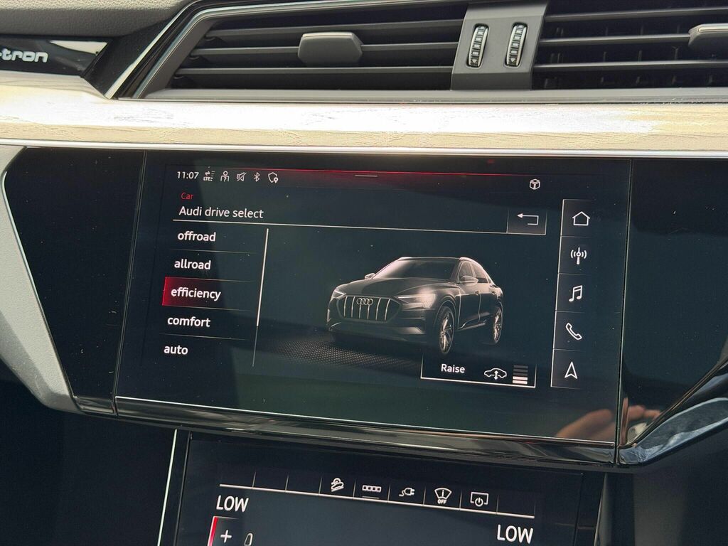 Audi E-tron 2021 50 Sport Suv Quattro 71.2Kw Black #40