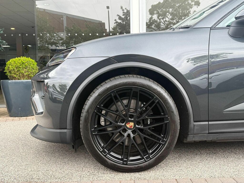 Porsche Macan 100Kwh 4S Suv 4Wd 516 Ps Grey #4