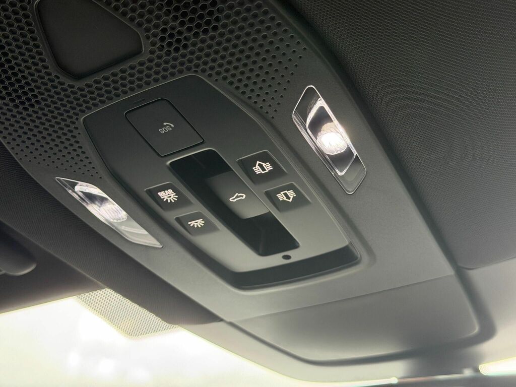 Porsche Macan 470Kw Turbo 100Kwh Grey #38