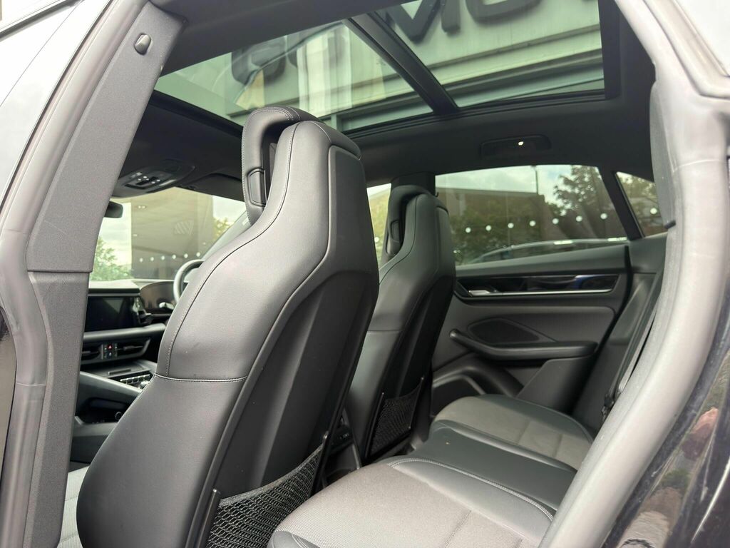 Porsche Macan 470Kw Turbo 100Kwh Grey #19
