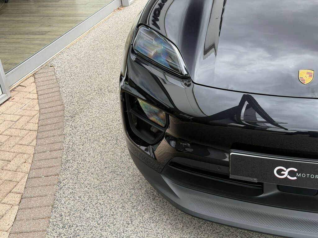 Porsche Macan 470Kw Turbo 100Kwh Grey #63