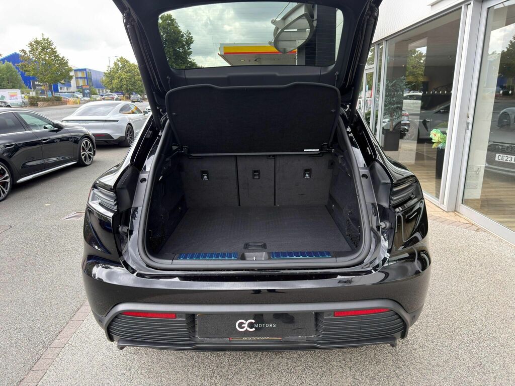 Porsche Macan 470Kw Turbo 100Kwh Grey #48
