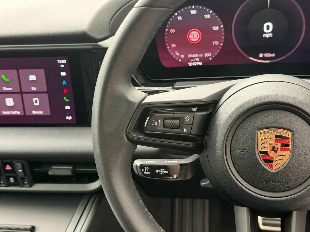 Porsche Macan 470Kw Turbo 100Kwh Grey #22