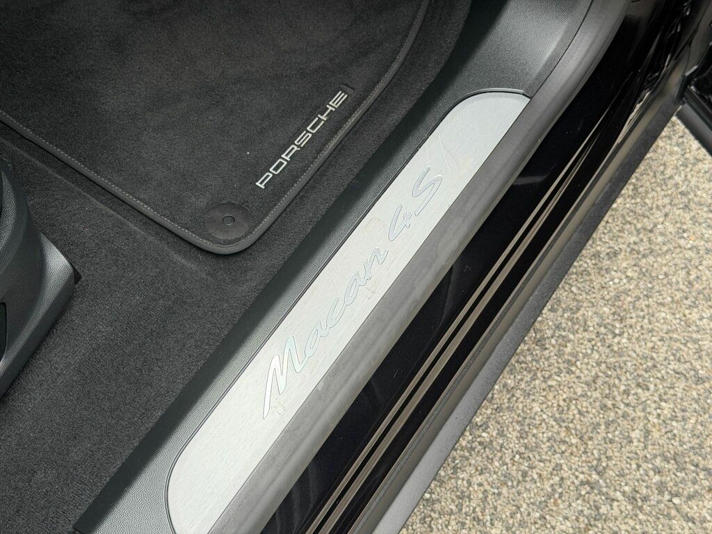 Porsche Macan 470Kw Turbo 100Kwh Grey #42