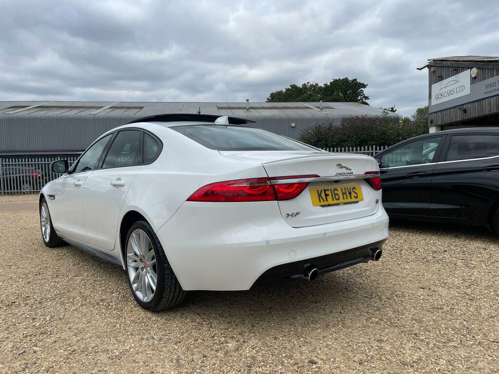 Jaguar XF 3.0D V6 S Euro 6 Ss White #4