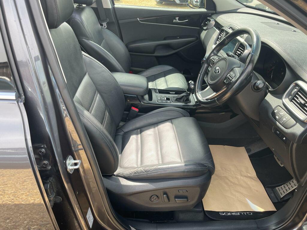 Kia Sorento 2.2L Kx-3 Black #17