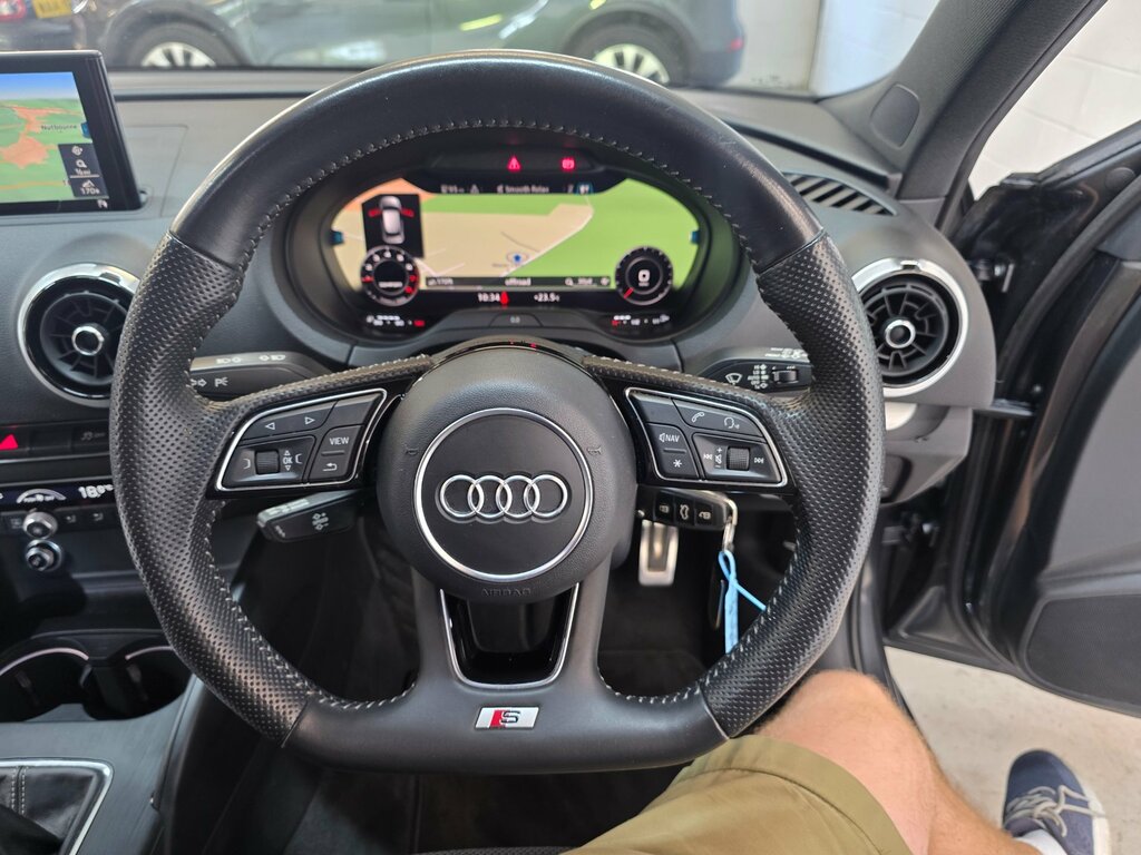 Audi A3 1.5 Tfsi Cod 35 S Line Sportback EY69RKO Grey #4
