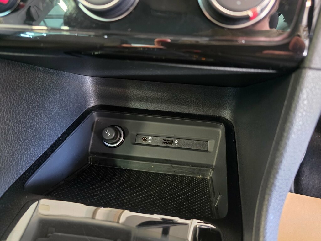 Volkswagen Golf SV 1.5 Tsi Evo Se Nav BJ19EDF Silver #38