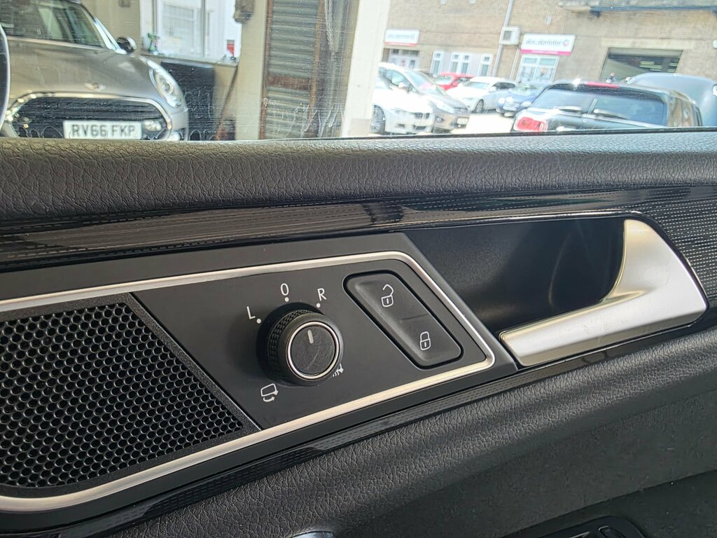 Volkswagen Golf SV 1.5 Tsi Evo Se Nav BJ19EDF Silver #44