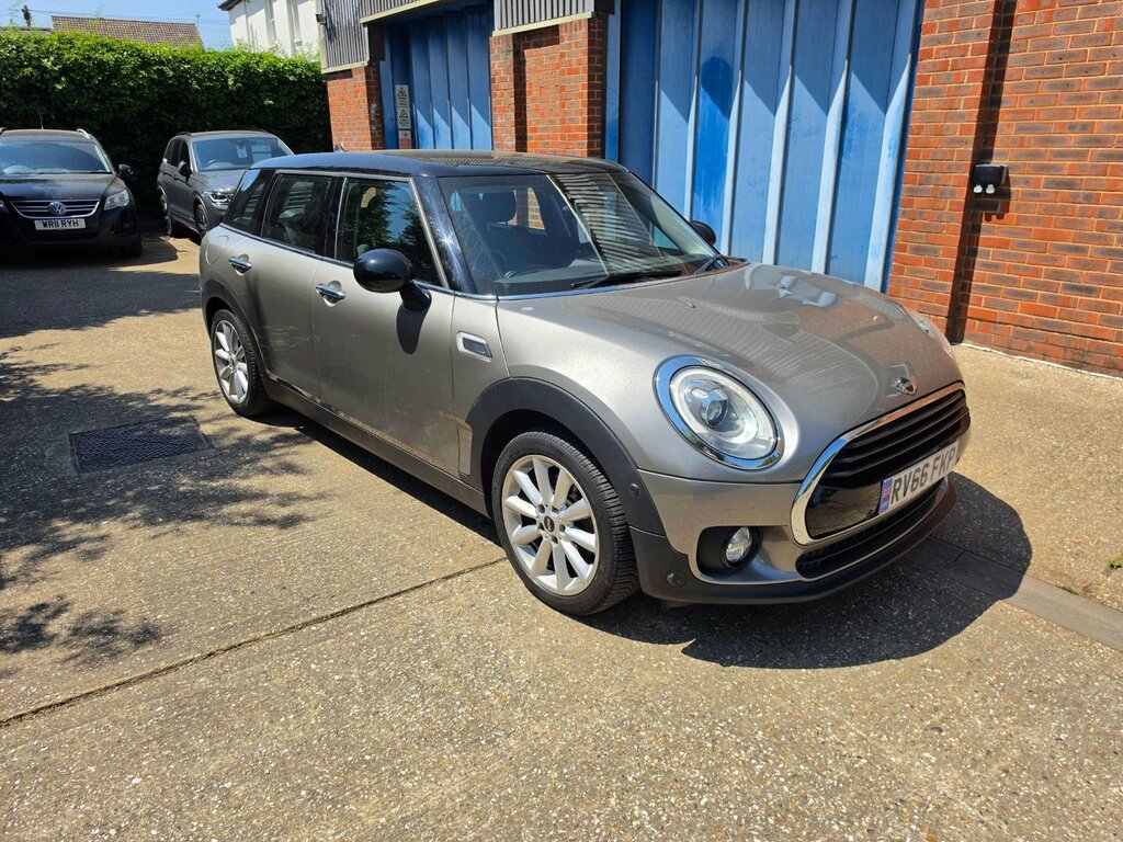 Mini Clubman Cooper D 148 Black #1