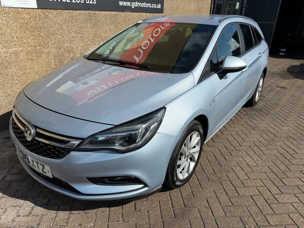 Vauxhall Astra 1.6 Cdti Ecotec Blueinjection Tech Line Nav Sports Silver