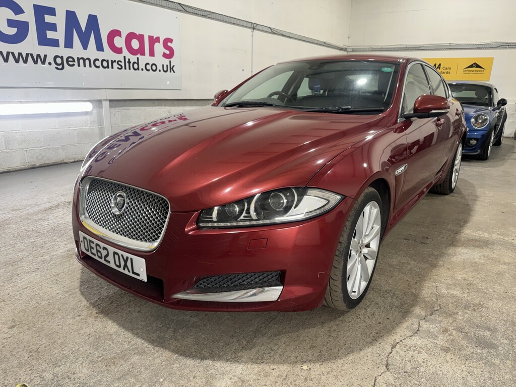 Jaguar XF Saloon 2.2 D Premium Luxury 201362 Red