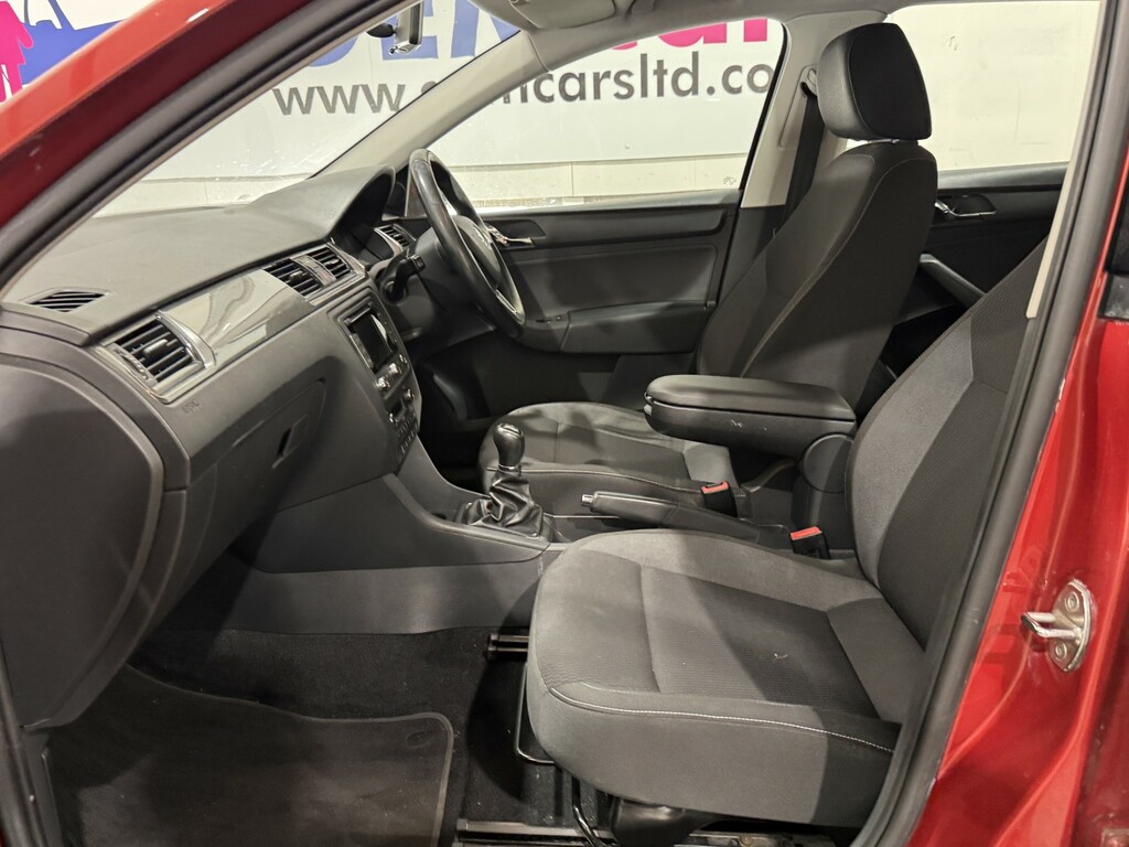 Skoda Rapid Spaceback Hatchback 1.2 Tsi Se Tech 201564 AJ64LDF Red #6