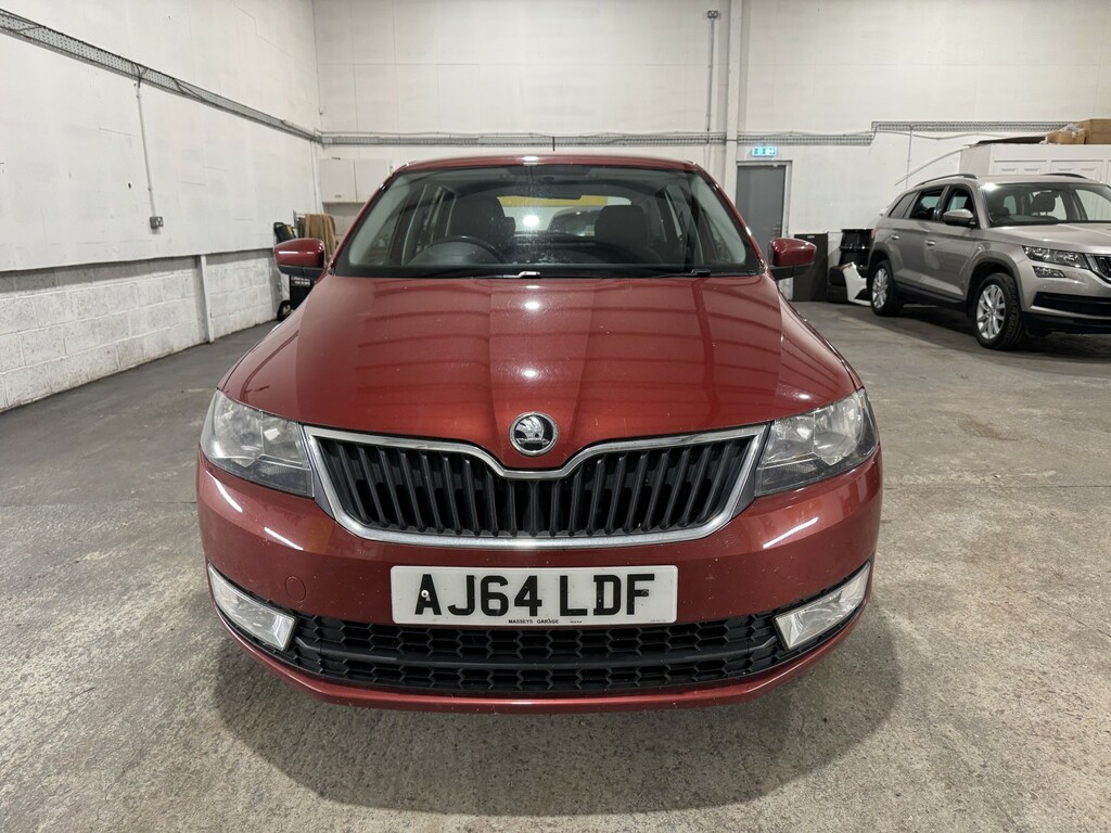 Skoda Rapid Spaceback Hatchback 1.2 Tsi Se Tech 201564 AJ64LDF Red #2
